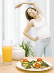 Which method is better for pregnant women to lose weight after childbirth?