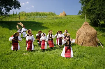 Local customs and customs in Romania1