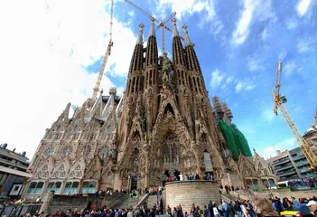 Top 10 tourist attractions in Catalonia, Spain2