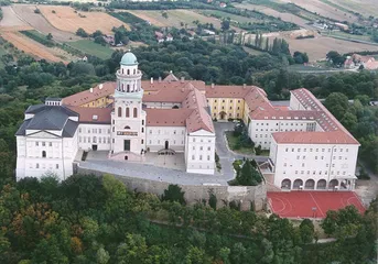 must-see tourist attractions in Hungary6