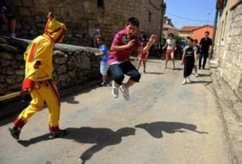 Eucharist custom in the Spanish town of Castrillo de Murcia: Exorcism among infants3
