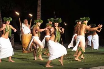 What customs and habits should I pay attention to when going to Hawaii?3