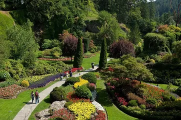 Top 10 must-see tourist attractions in Canada2