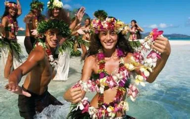 What customs and habits should I pay attention to when going to Hawaii?7