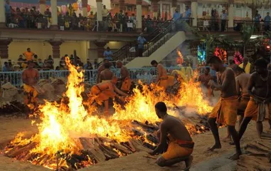 The strangest religious ritual in the world, the fire festival custom in the Fiji Islands3