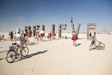 Explore the American anti-traditional festival-Burning Man Festival