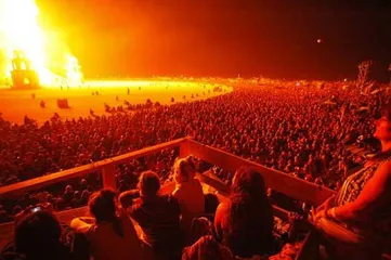 Explore the American anti-traditional festival-Burning Man Festival4