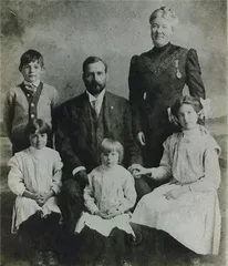 Top 10 cursed families1