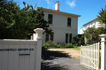 List of top ten tourist attractions in New Zealand2