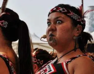 Ancient tattoo customs in Oceania7
