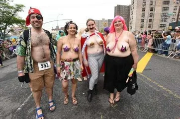 2015 33rd Coney Island "Mermaid" Parade, New York, USA2
