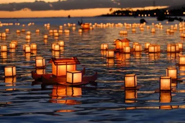 Experience the unique customs of various countries1