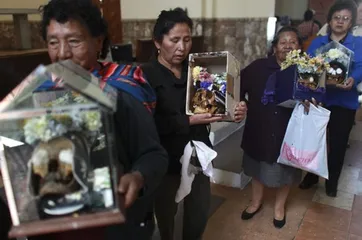 Experience the unique customs of various countries7