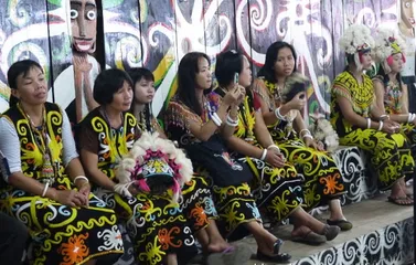 Ten wonderful marriage customs0