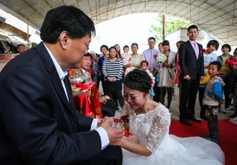 Ten wonderful marriage customs3