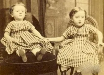 Strange and horrific custom: "posing for pictures of dead people"5