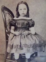 Strange and horrific custom: "posing for pictures of dead people"7