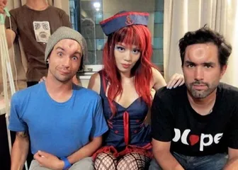 Japanese youth popular strange plastic surgery "bagel head" modeling1