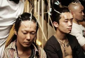 Japanese youth popular strange plastic surgery "bagel head" modeling3