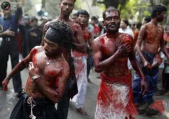 9 strange customs that attract social controversy2
