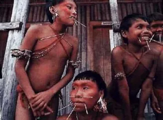 9 strange customs that attract social controversy4