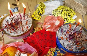 Explore the top ten weird folk customs in rural China3