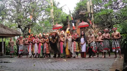The strange customs of Bali people in Indonesia1