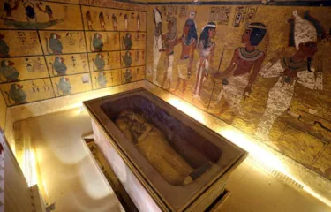 Tomb Robbing in Ancient Egyptian Pyramids9