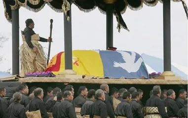 10 strange funeral customs4