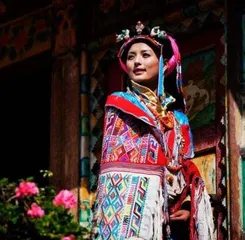 Exploring the Mysterious Queen Valley in Sichuan, China: The strange customs of a daughter marrying a husband