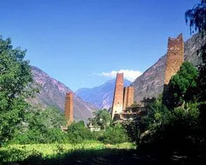 Exploring the Mysterious Queen Valley in Sichuan, China: The strange customs of a daughter marrying a husband5