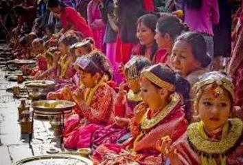 Young living Buddhas in Nepal also need to learn to walk!5