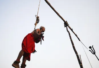 Weird religious rituals in countries around the world2