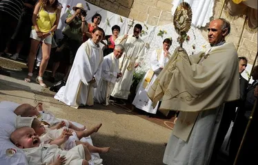 Weird religious rituals in countries around the world7