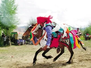 Fruit Festival dances the joy of harvest1 