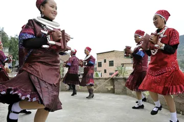 Zhenyuan Yaxi: Chongyang Traditional Bullfighting Festival Upgraded Folk Culture Festival