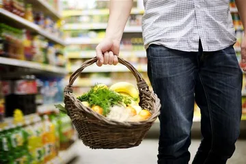 What should I do if I am hungry before going to bed? Eat?