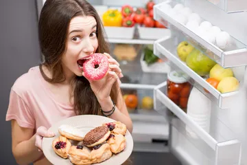 Snacks will not "hinder" you from losing weight! It mainly depends on whether you can eat it2