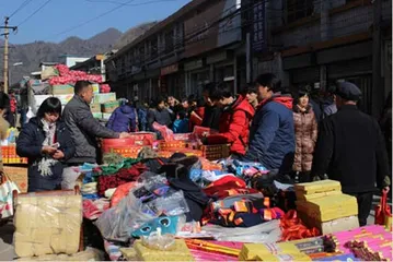 In the northwestern mountains, the tradition of spring festivals