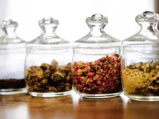 Self-made slimming tea to slim down and whiten in one step