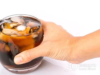 What happens to your body after drinking a can of cola?