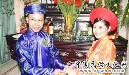 Look at all the weird wedding practices abroad