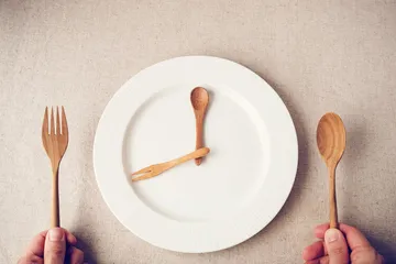 What is a ketogenic diet? Can you prolong your life by insisting on not eating staple foods? Teach you scientific methods