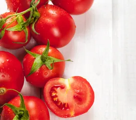 Can eating tomatoes on an empty stomach help you lose weight?