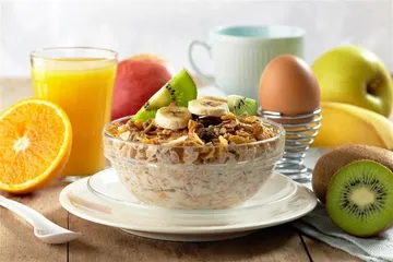 Losing weight and eating eggs are also very particular