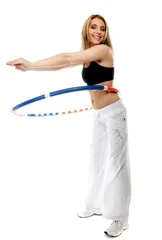 Winter is very cold. Can you slim your stomach by spinning hula hoops at home?