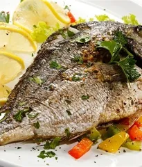 Eating black food in cold weather warms up and loses weight0