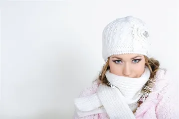 My face becomes fat easily in winter. How should I lose it?