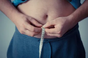 What is the relationship between life expectancy and weight? After the age of 60, the closer your weight is to "this number", the healthier you will be.3