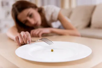 Unexplained weight loss in a short period of time. Beware is a cancer sign and cannot be easily ignored.1